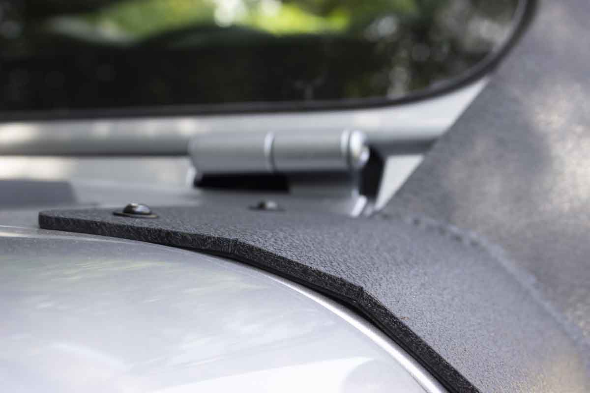 Fishbone Offroad Windshield Light Bracket for 2018 & Up Wrangler/Gladiator FB21058