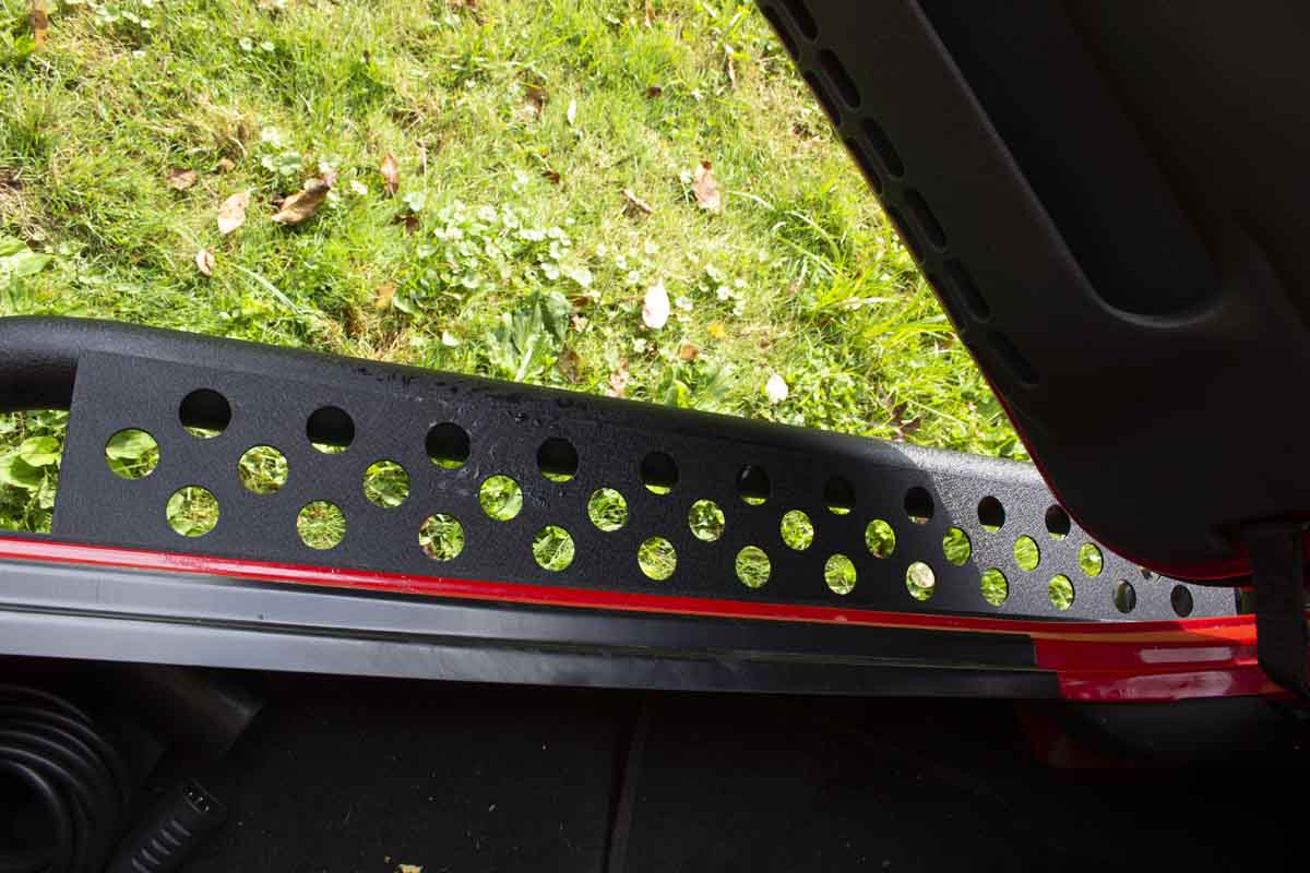 Fishbone Offroad Rock Slider with Tube Step for 2004-2006 Jeep Wrangler Unlimited FB23085